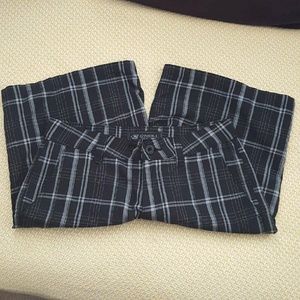 O'Neill black/silver plaid viscose boys shorts EUC